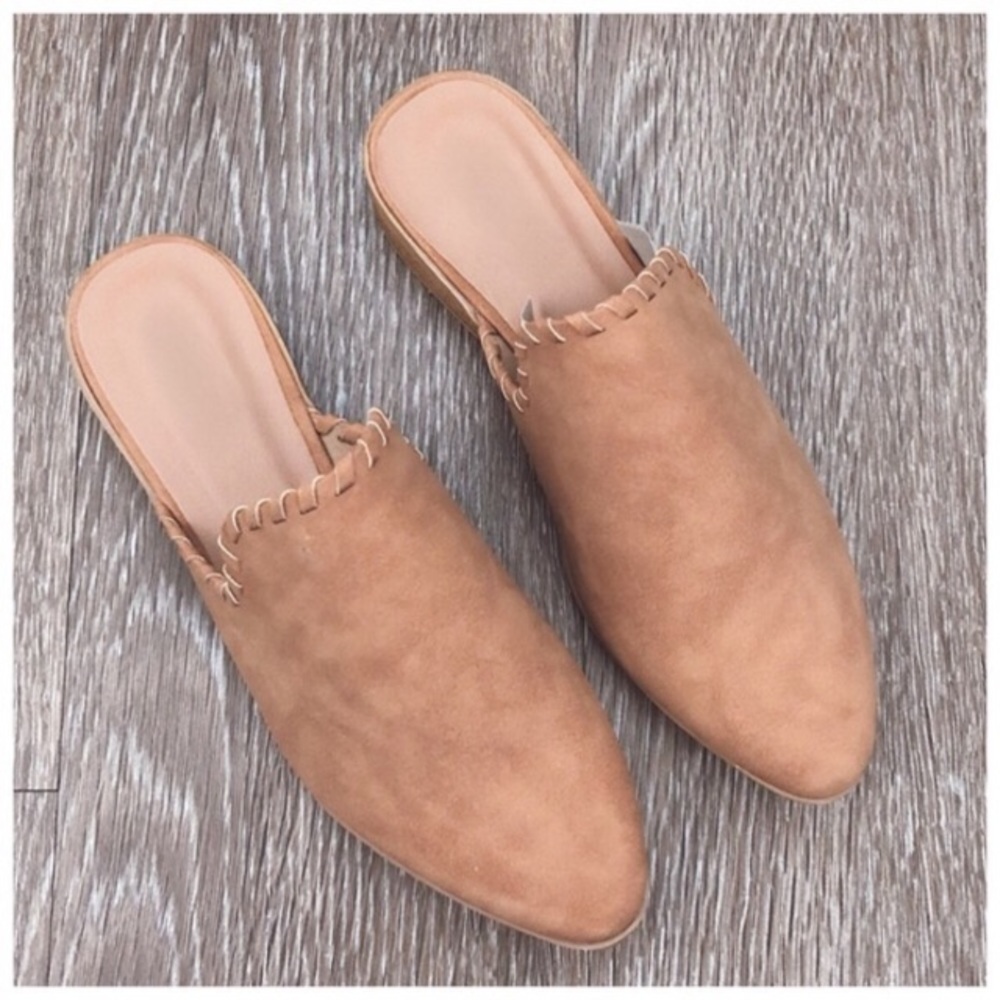 Lovely Weave Detail Mules!
